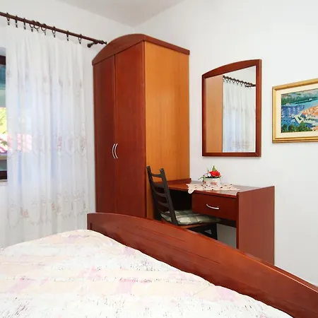 Uvala Vrbovica 4390b 코츌라