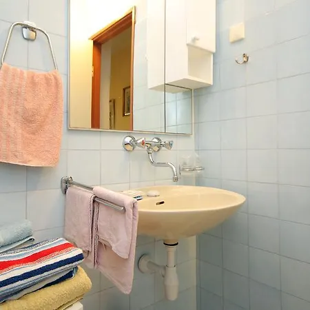 Uvala Vrbovica 4390b 아파트 *